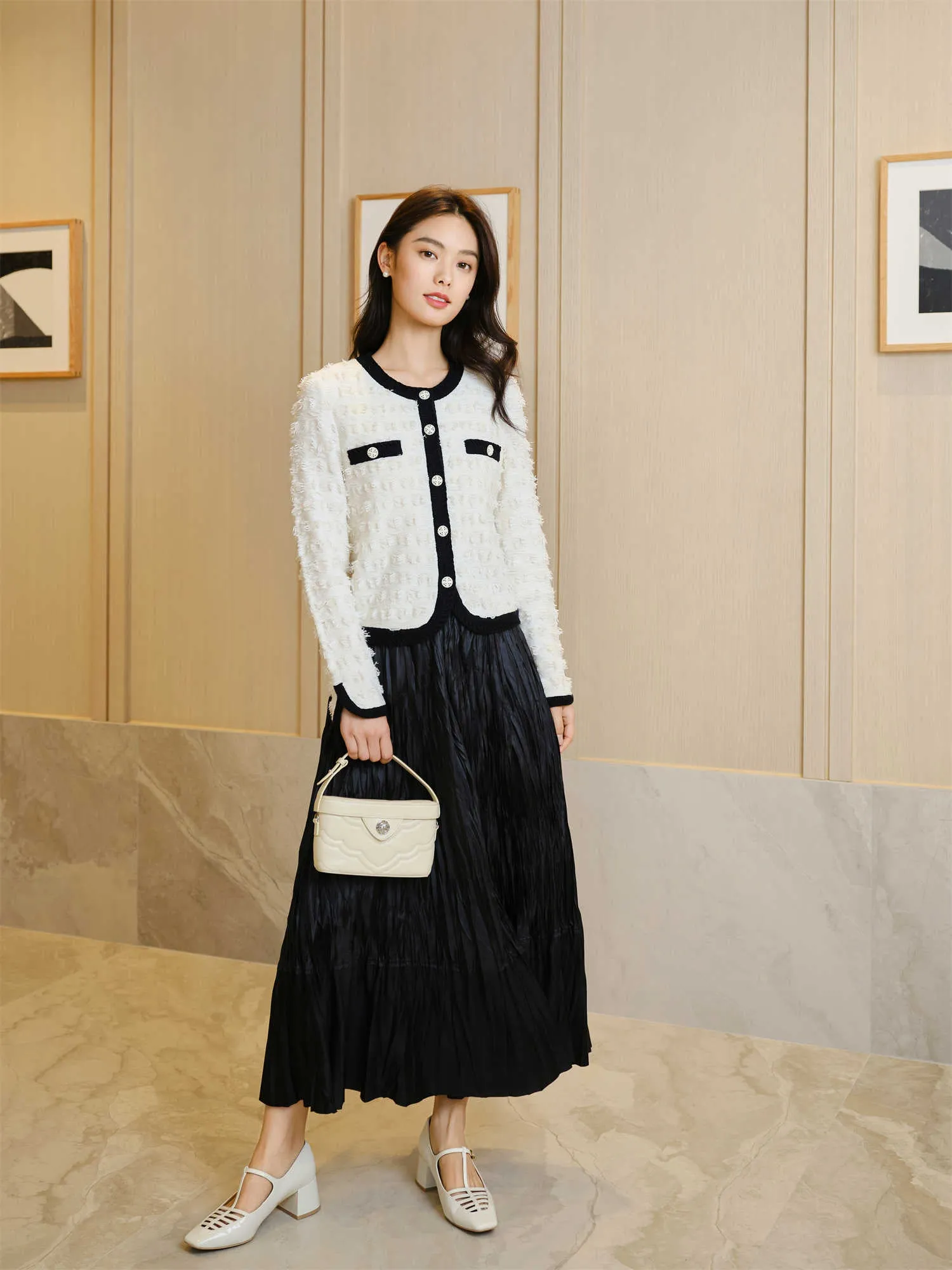 EP YAYING Parisian-style Cut-out Knit
