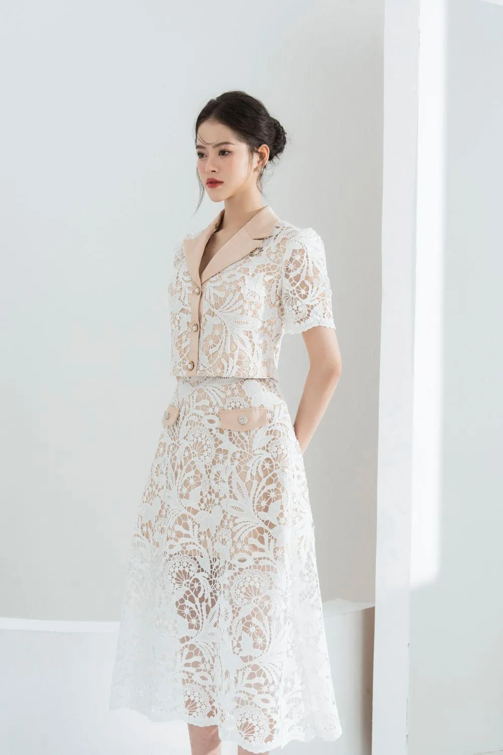 Jenny Cropped Peak Lapel Lace Shirt