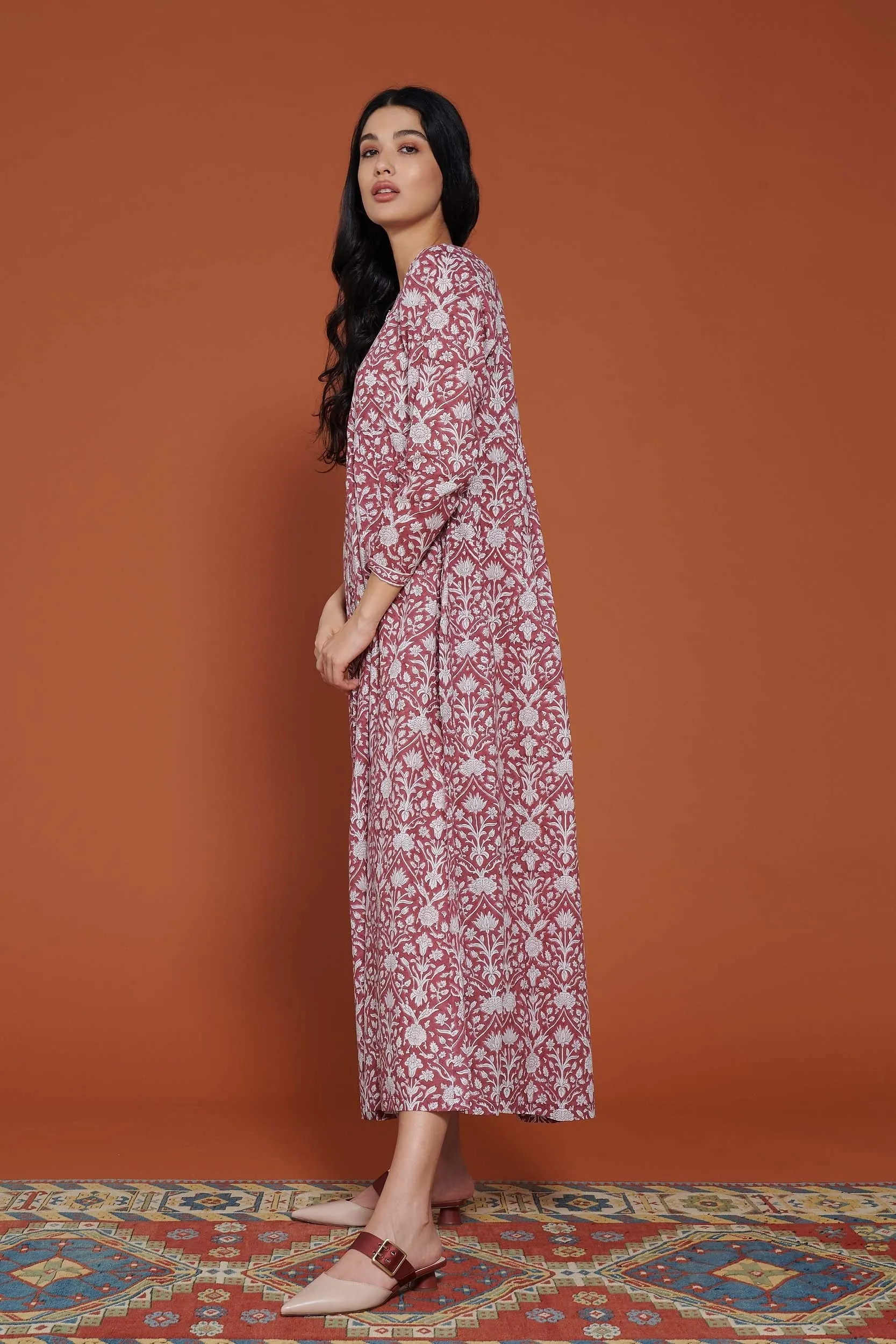 Laal Mahtab Bagh Kaftan