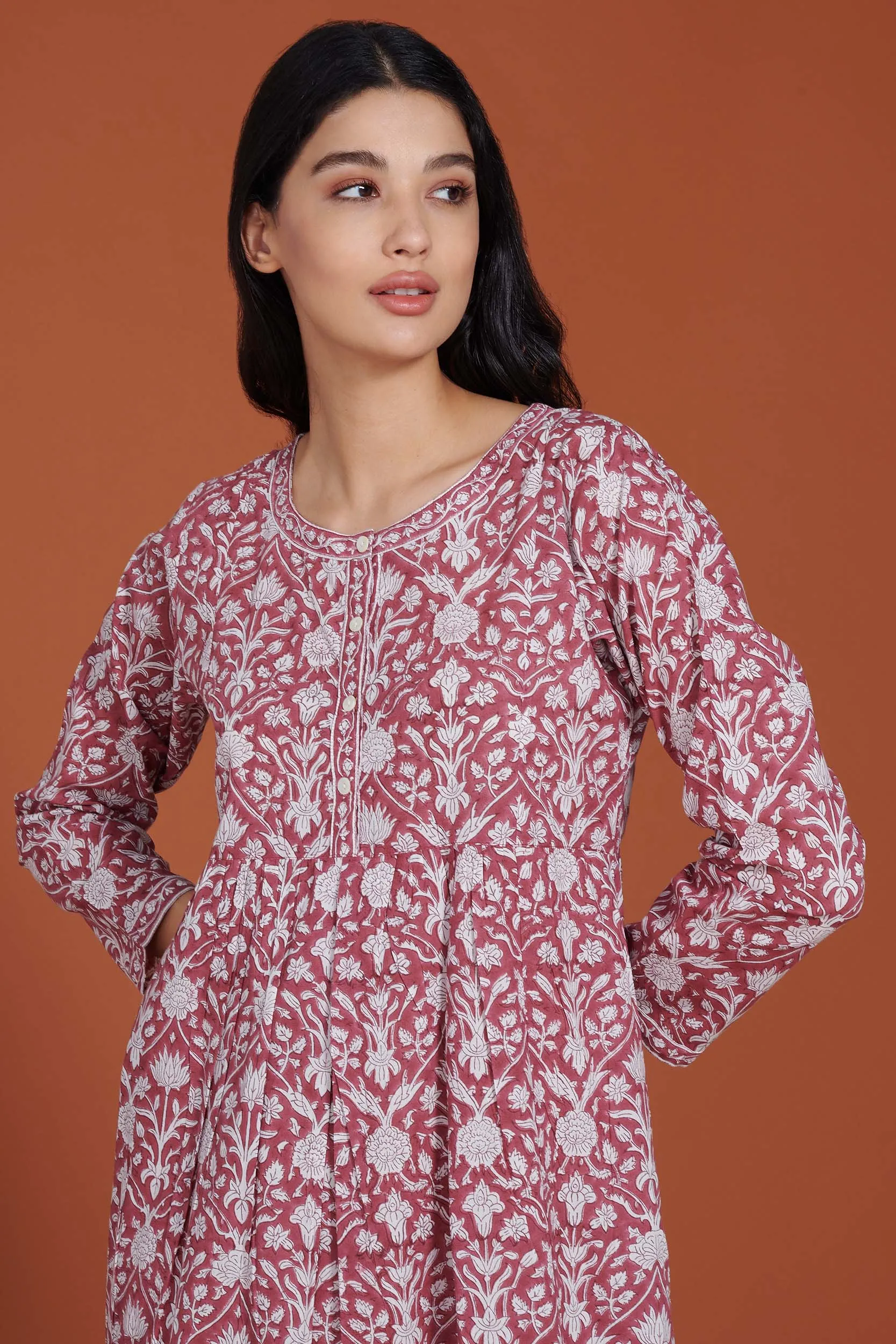 Laal Mahtab Bagh Kaftan