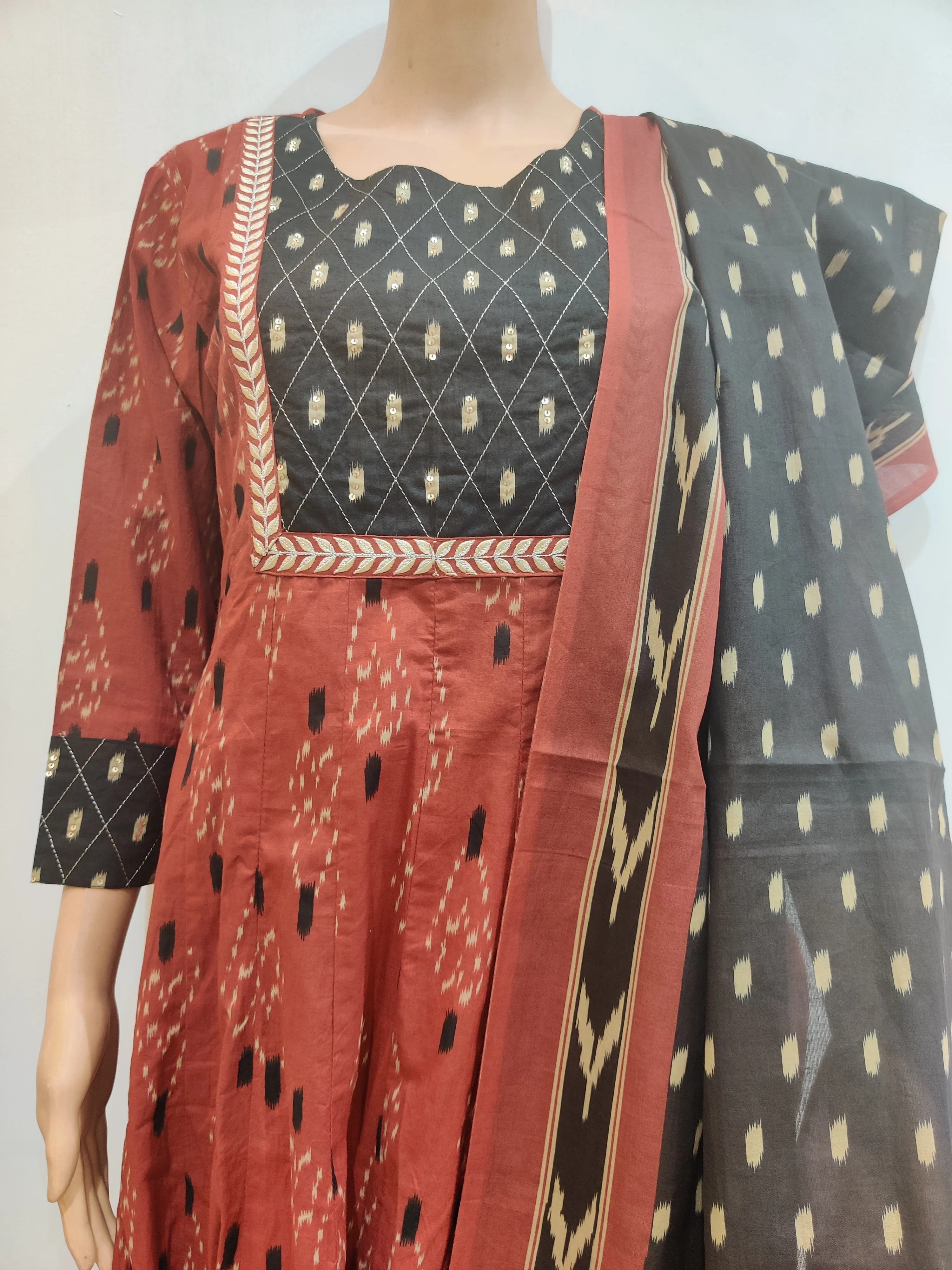 Lily of the Valley Kurti pant with dupatta set