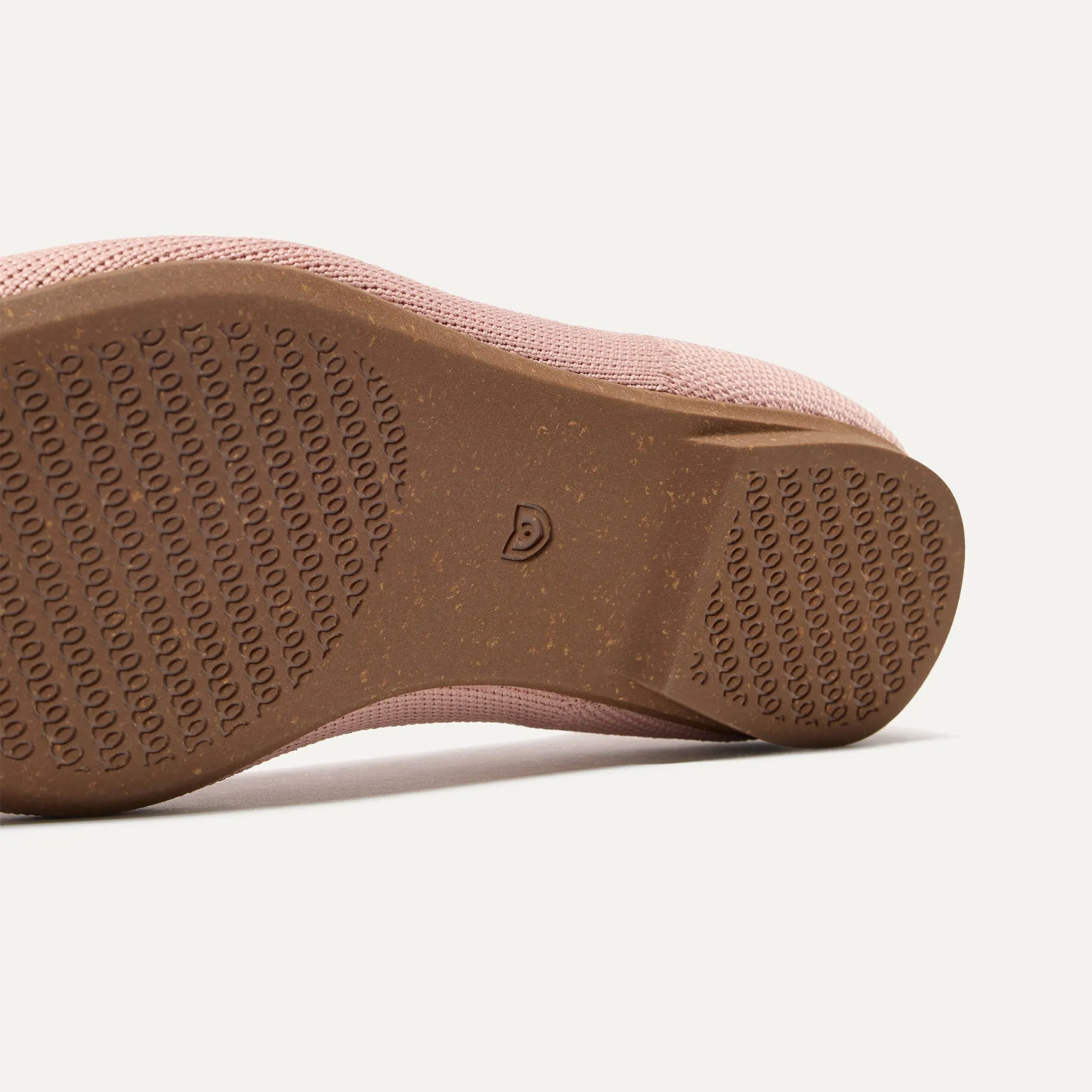 The Almond Tassel Loafer - Maple Pink